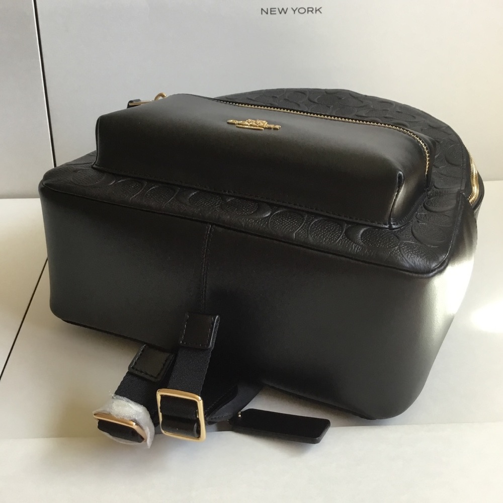 🌷Coach Medium Charlie Backpack In Signature NWT. - Picture 6 of 8